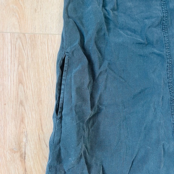 Carly Jean Los Angeles Dress with Pockets - Picture 3 of 4